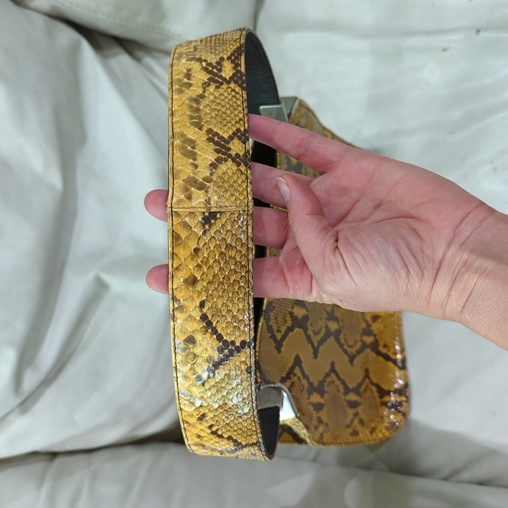 PRADA - Picture 5 of 13